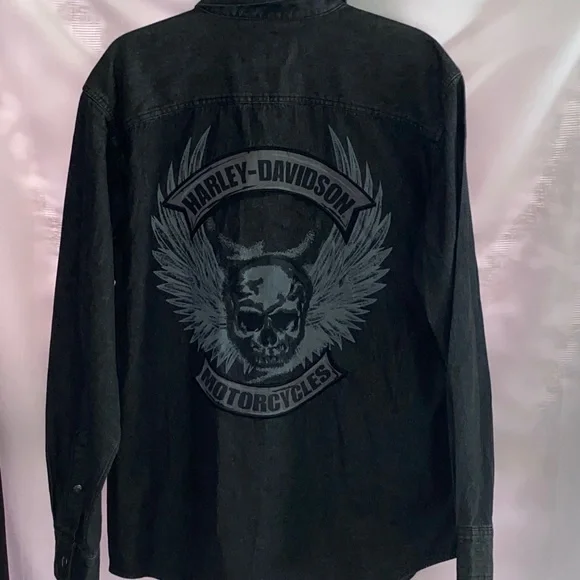 Harley-Davidson size M Charcoal Denim Snap front Shirt. HD skull design on back - Picture 12 of 12